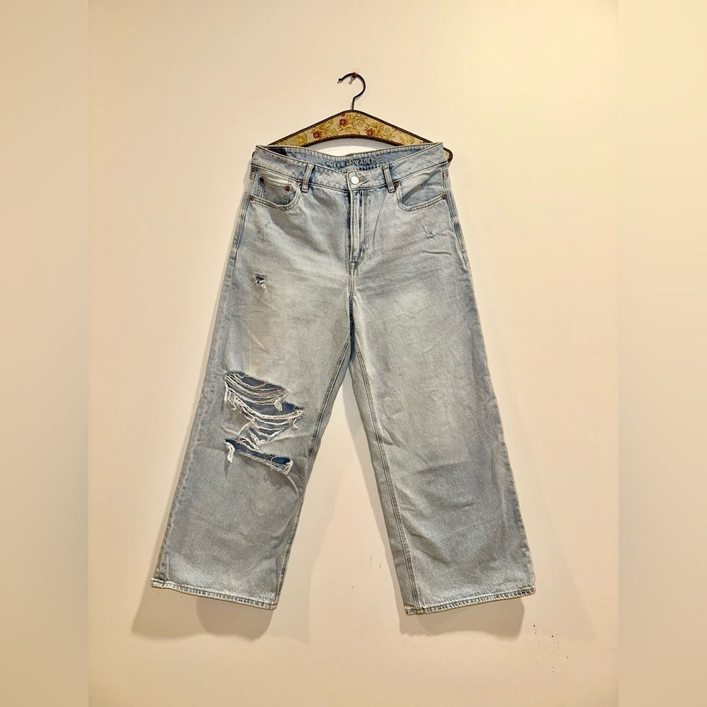 American Eagle Super High-Rise Wide-Leg Baggy Jeans - Size 10